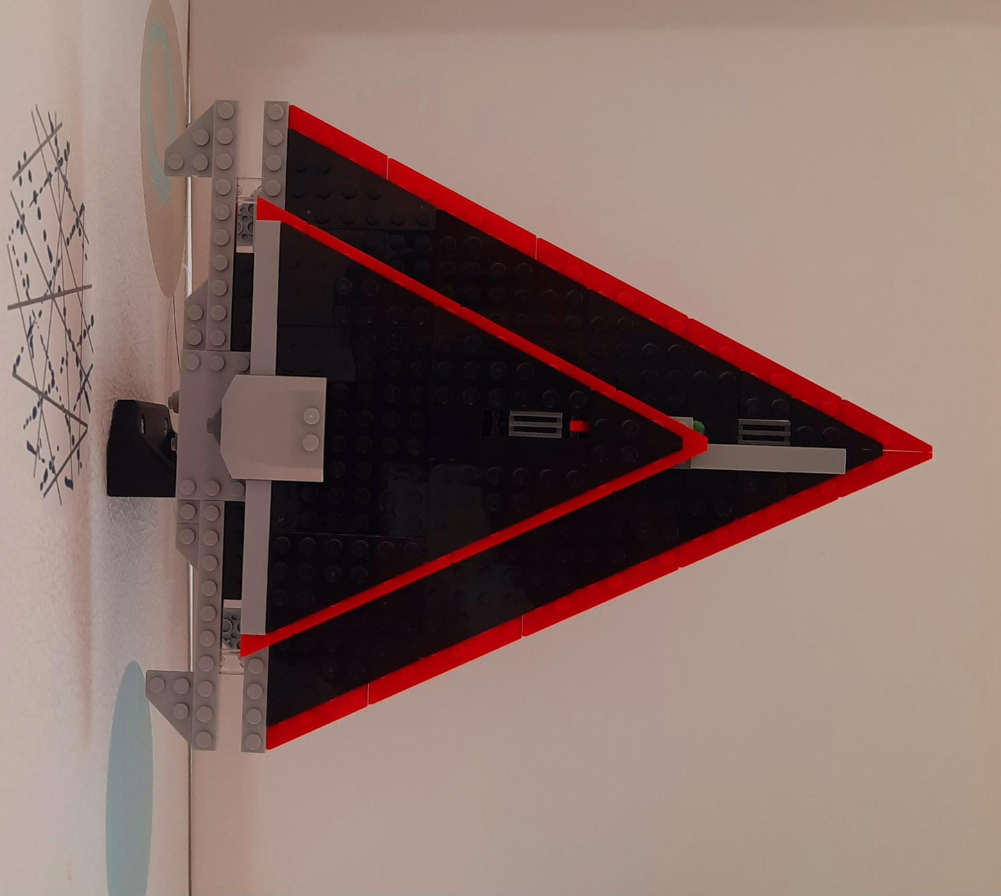 Wandhalterung für Lego Star Wars Raumschiff Sith TIE Fighter 75272 - Display - Wand Halter – Fangeschenk – Display - 3D Druck - layerprint